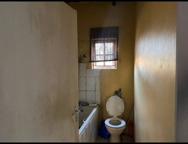 5 BEDROOM HOUSE FOR SALE IN INANDA